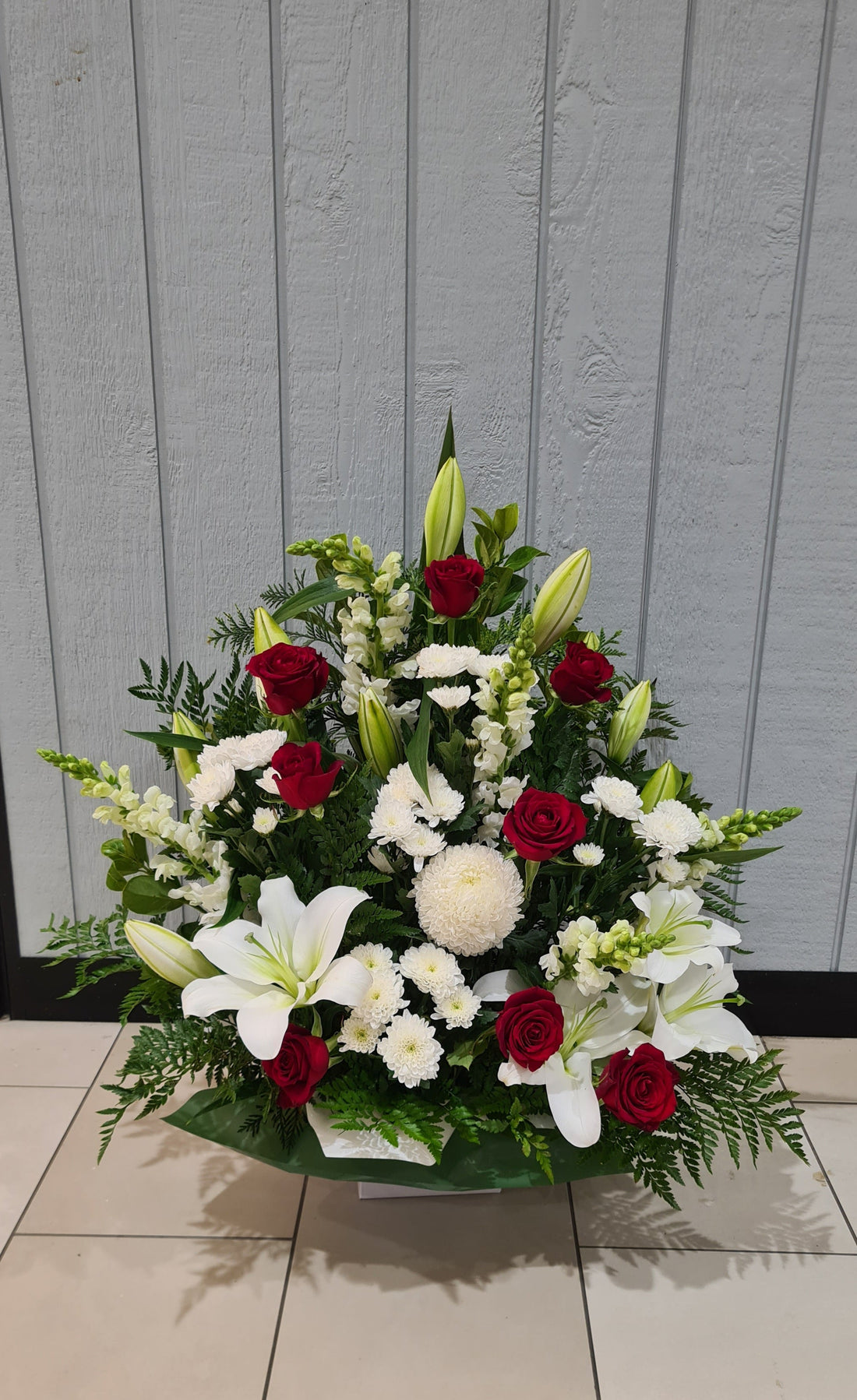 The Quiet Beauty of Structured Floral Harmony